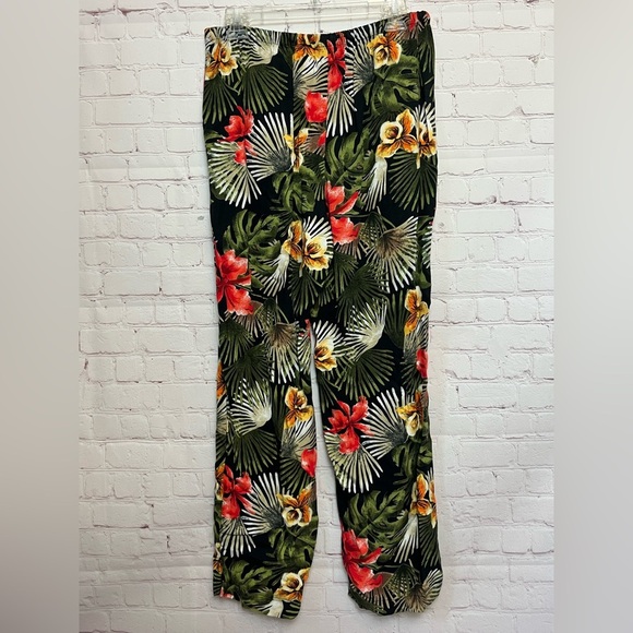 Vintage Tropical Two Piece Coordinating Set - Picture 12 of 16